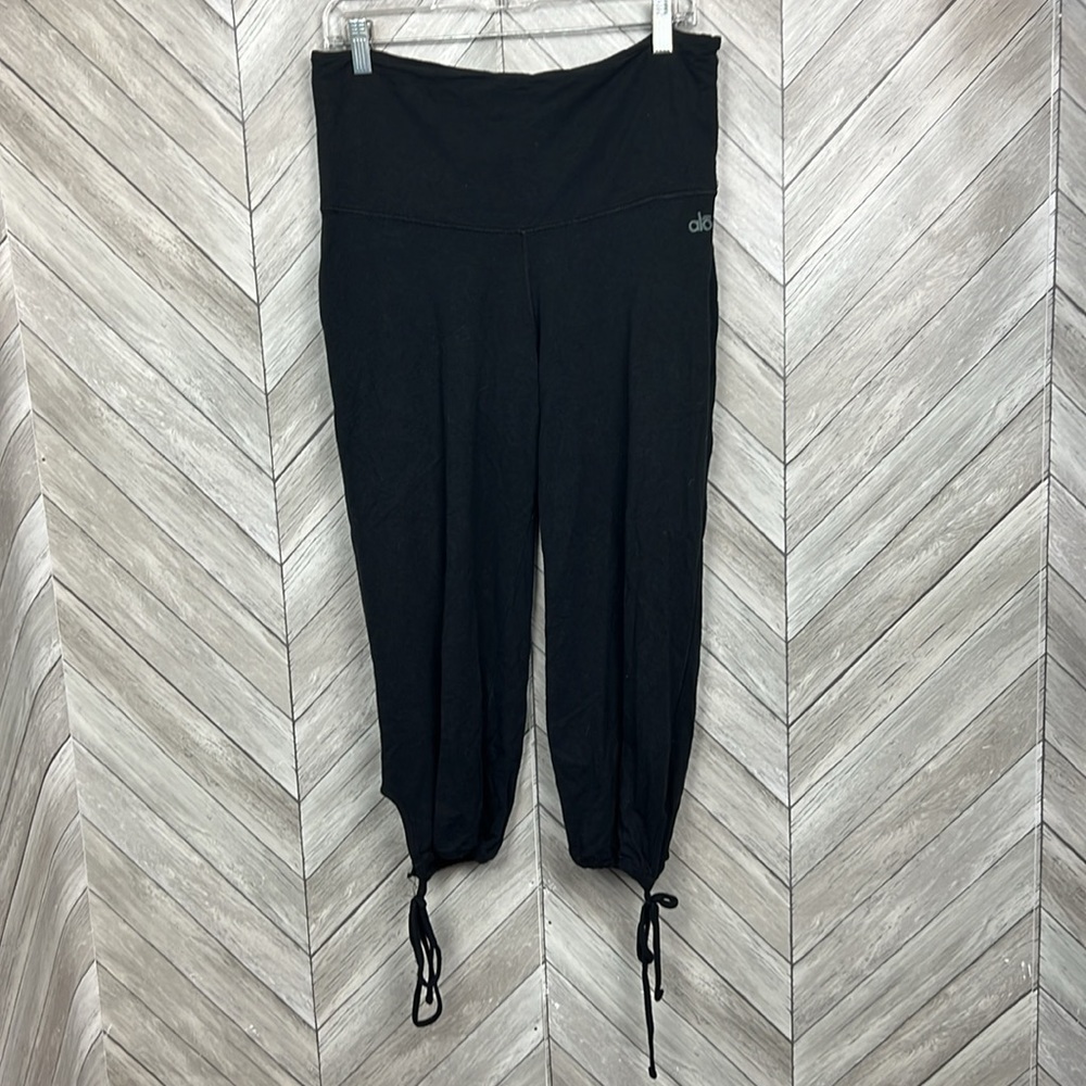 Alo Yoga Cropped Tie Bottom Bamboo Lyocell Yoga Pants Size Small Black